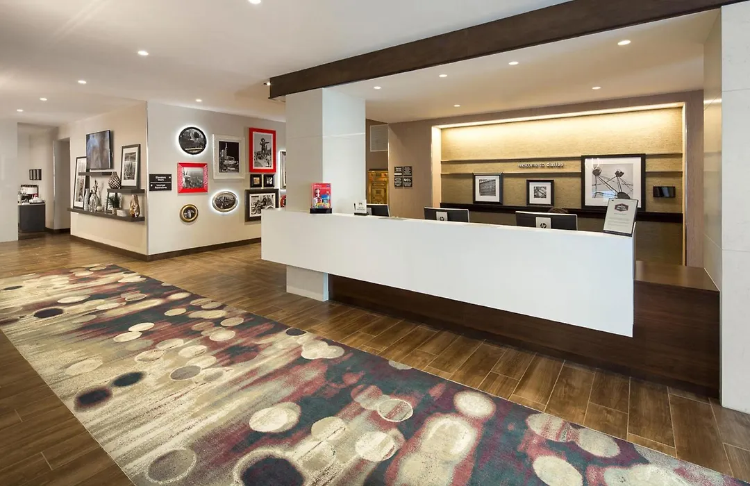 Hampton Inn & Suites Dallas Downtown-1