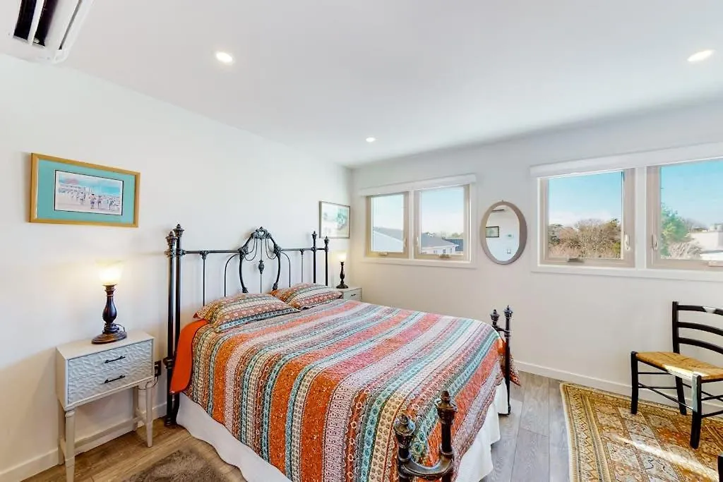 Mariners Court - 4 Laurel St Unit 219-1