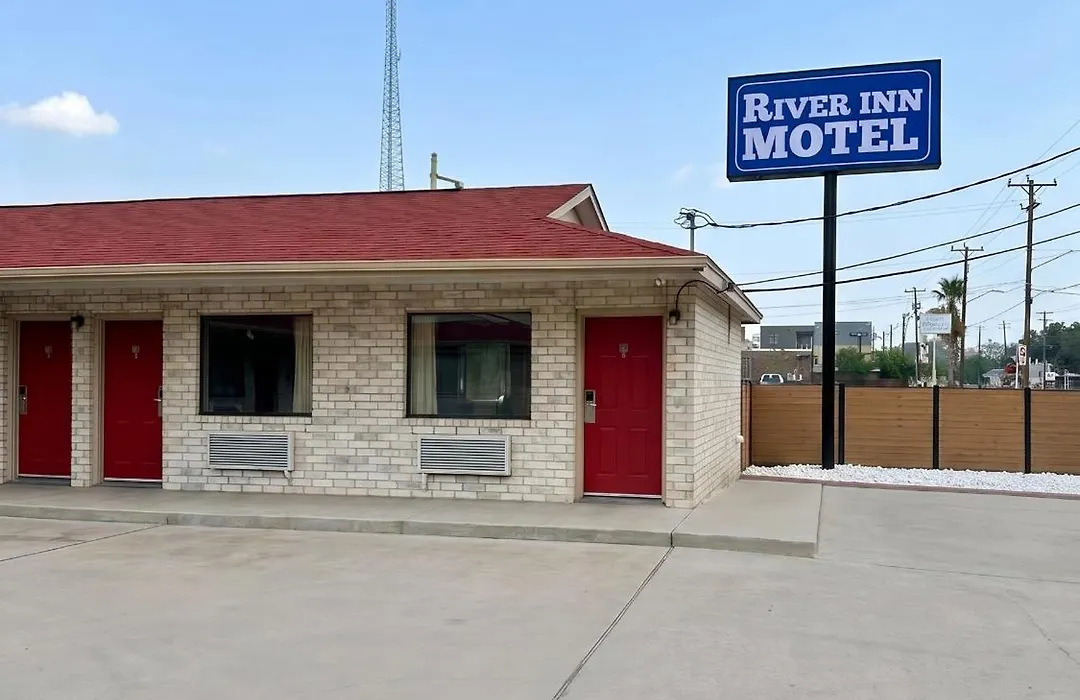 River Inn Motel-1