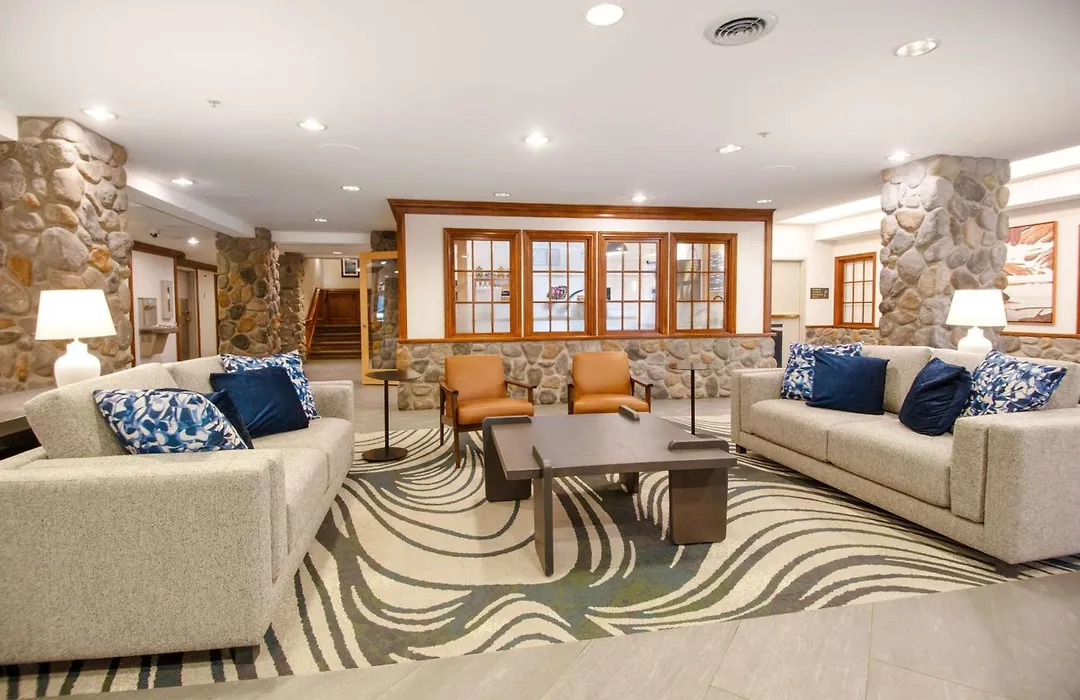 Coast Canmore Hotel & Conference Centre-1