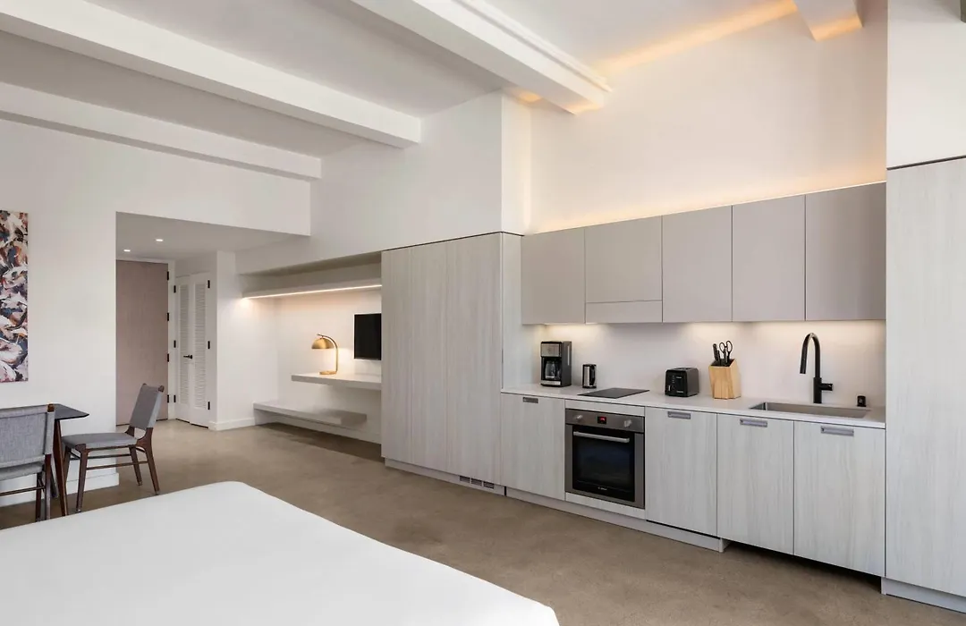 Reside Craftsman Los Angeles, A Wyndham Residence-1