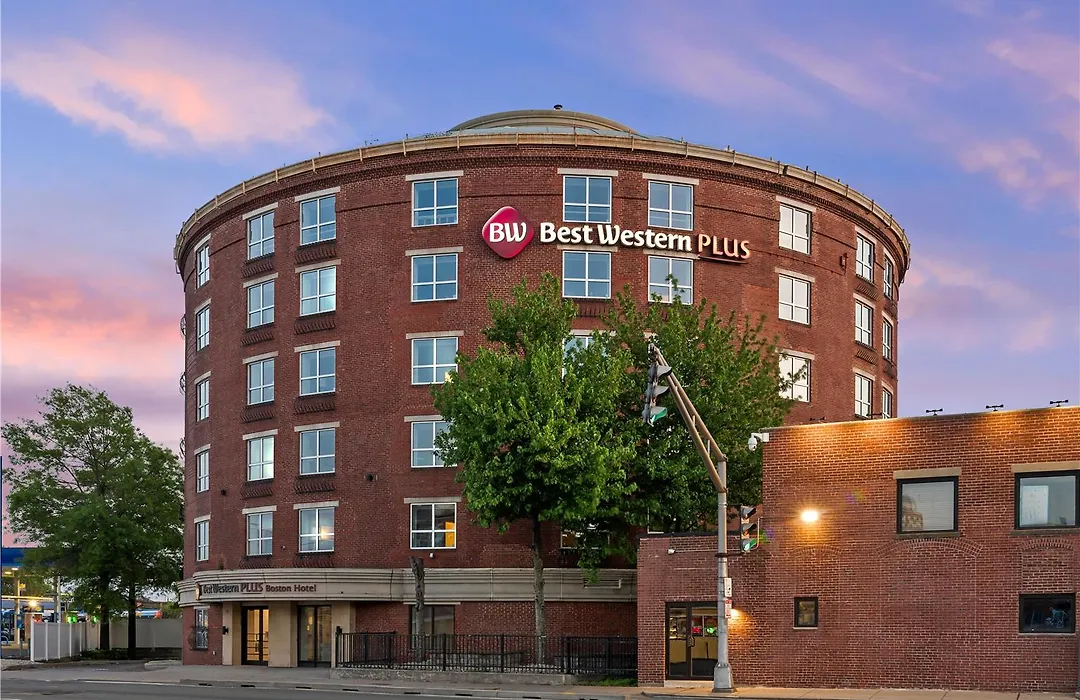 Roundhouse Suites-1