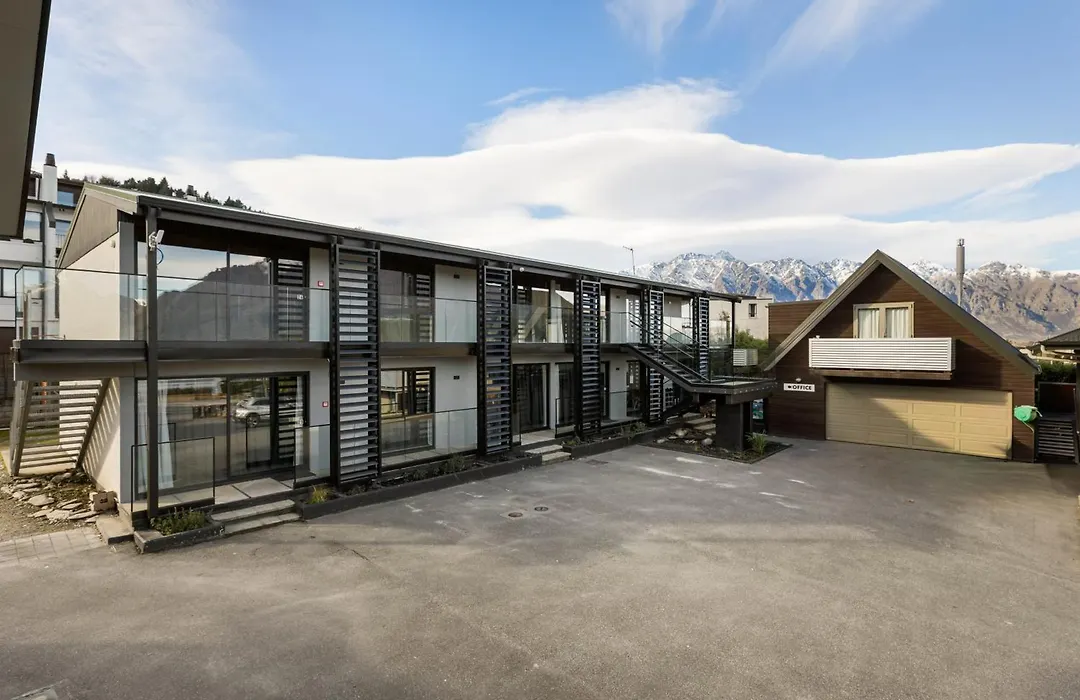 Queenstown Motel Apartments (Adults Only)-1