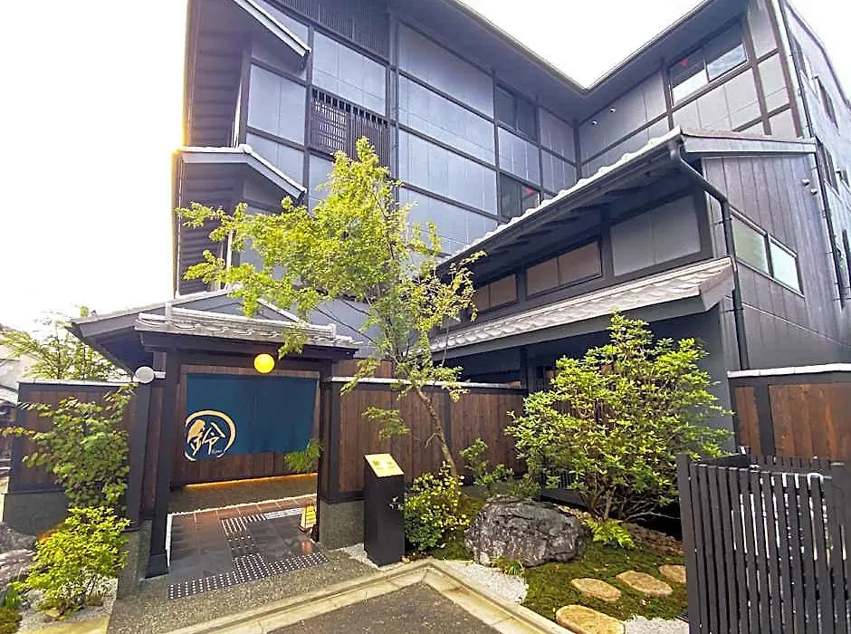 Rinn Gion Yasaka-1