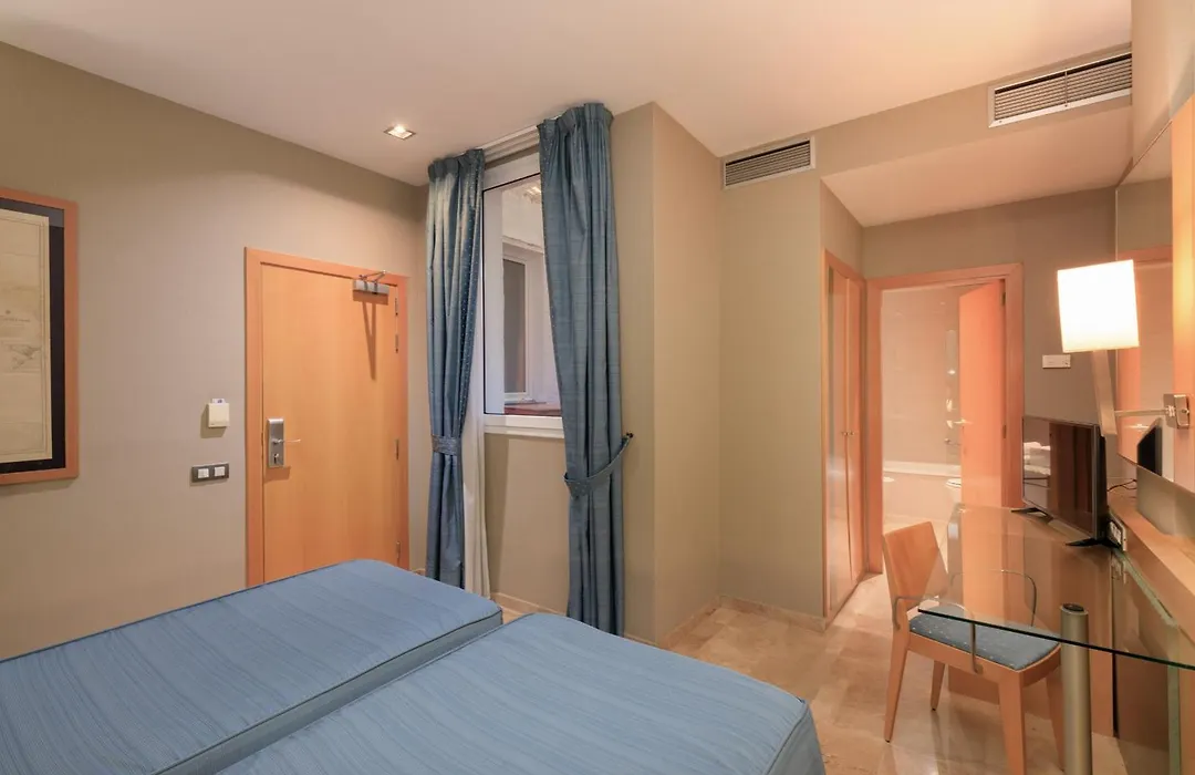 Hotel Del Mar-1