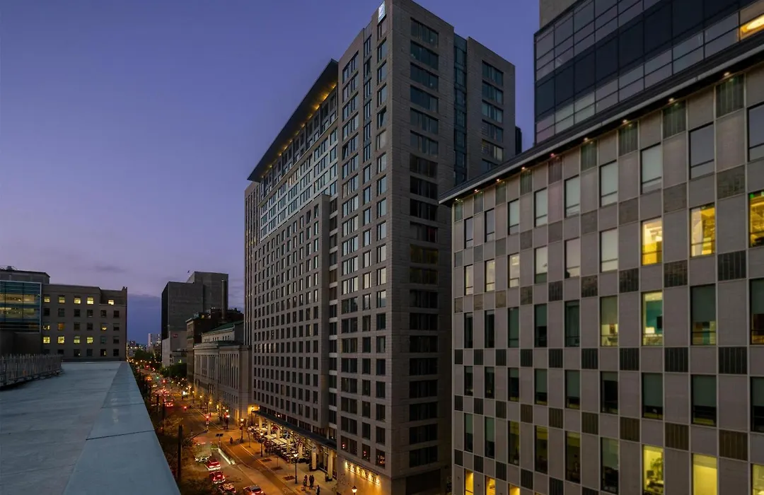 Embassy Suites By Hilton - Montreal-1