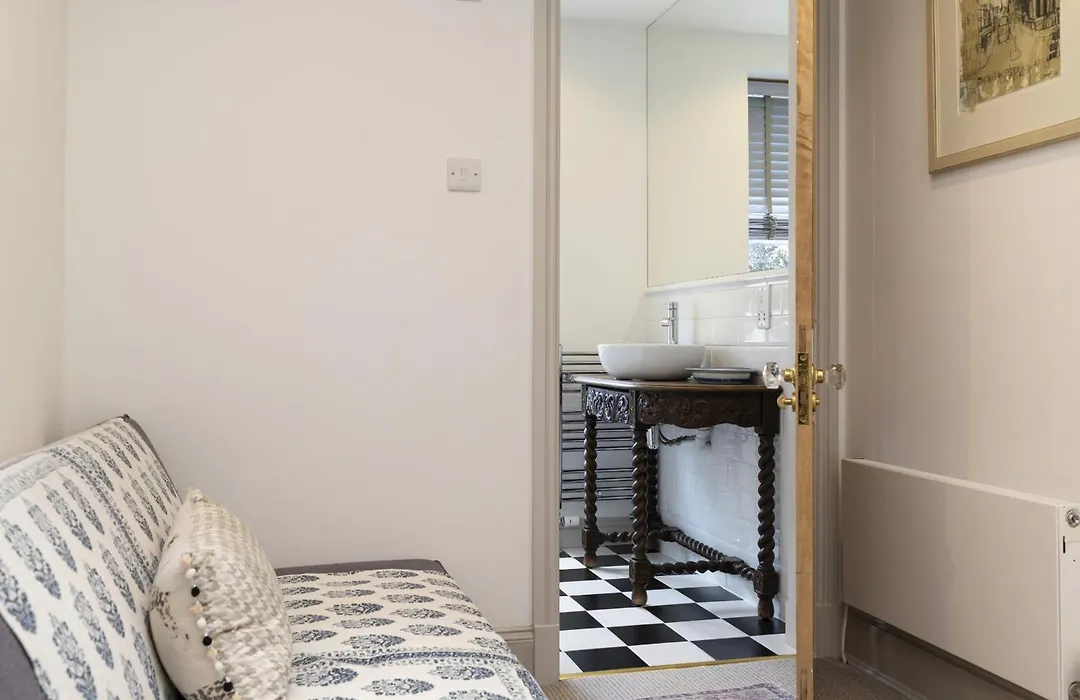 Antler Guest House-1