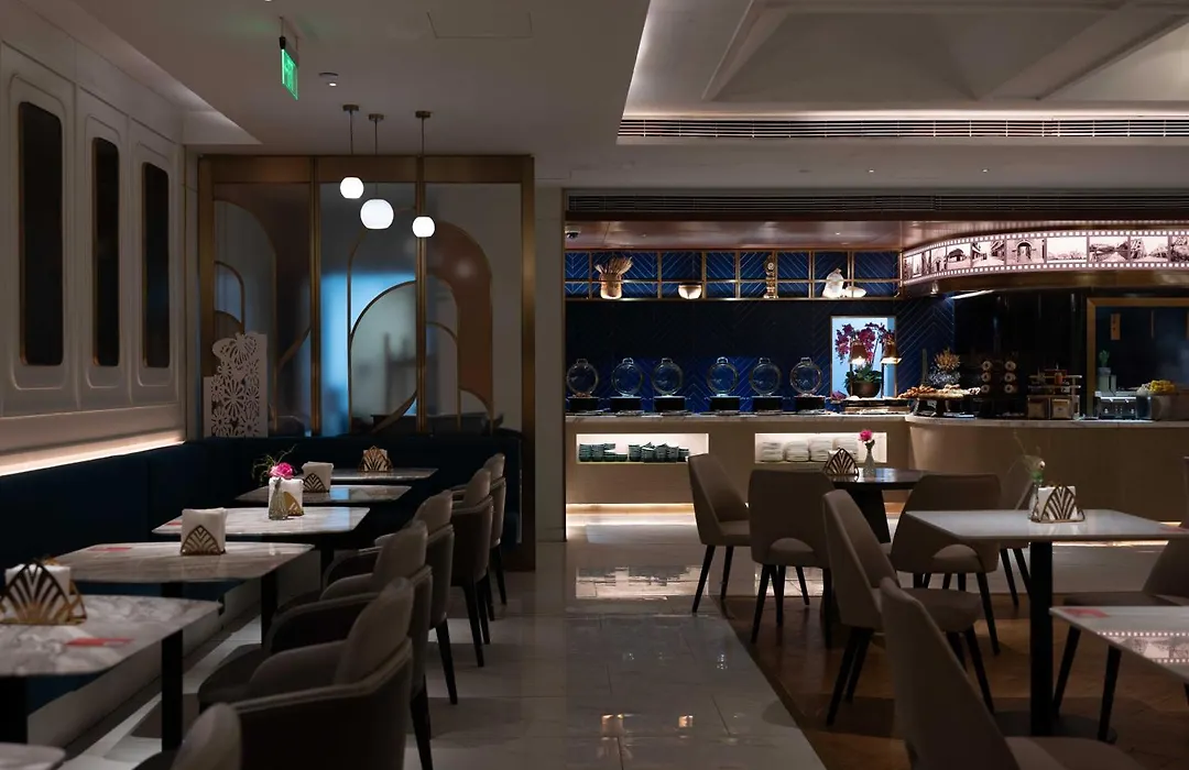 Mercure Shanghai Yu Garden On The Bund - 5 Mins Taxi To Nanjing Road And Bund-1