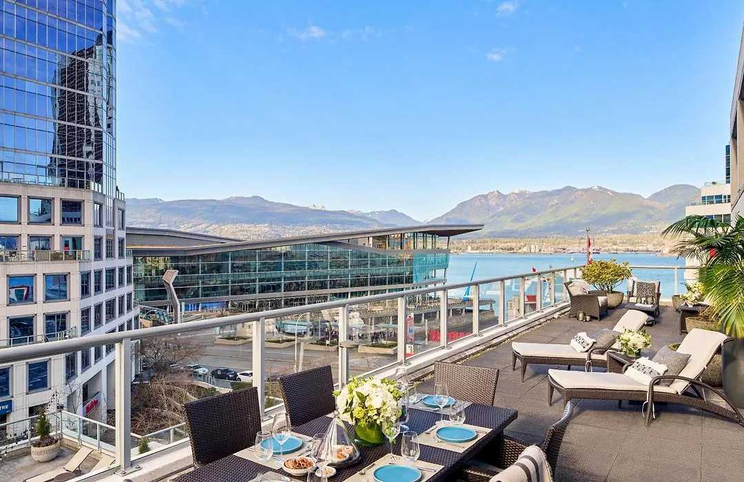 Fairmont Waterfront-1