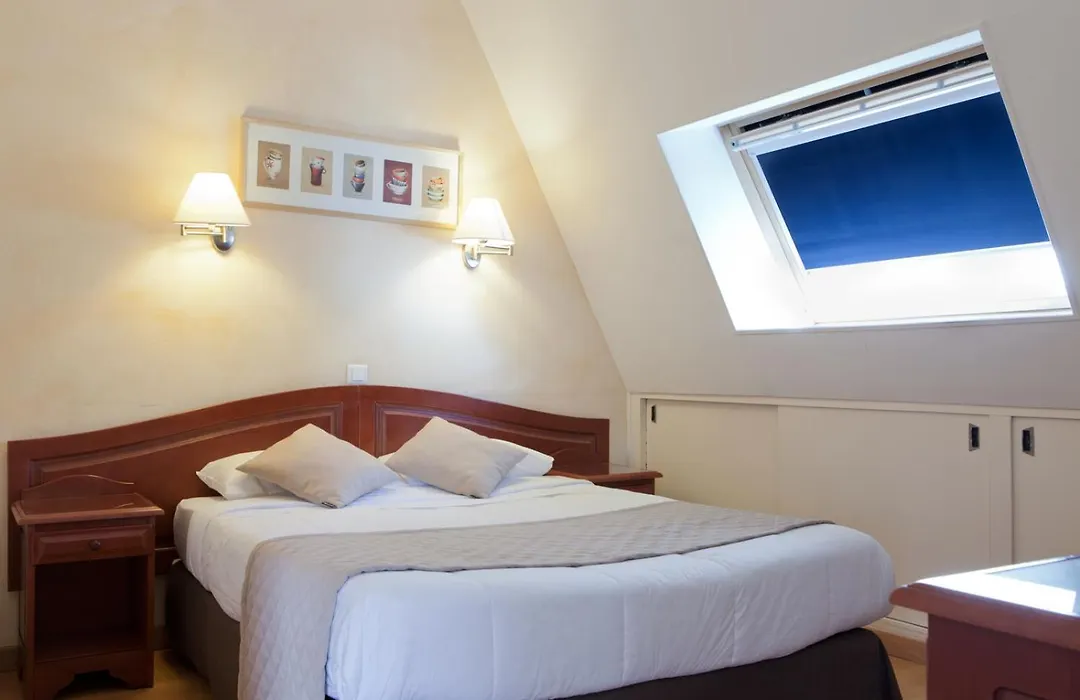 Hotel Cosmotel Marais Republique Paris-1