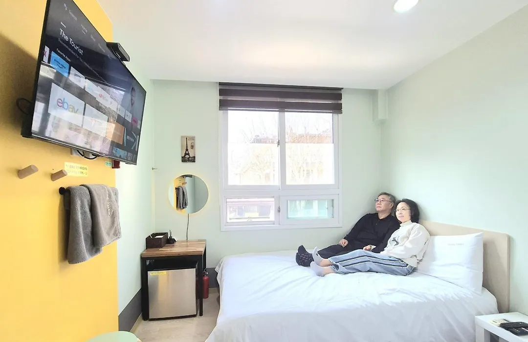 Hostel Tommy Jongno ---- Tax Return Authorized Shop-1