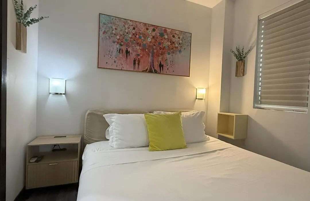Strand Ocean Drive Suites-1