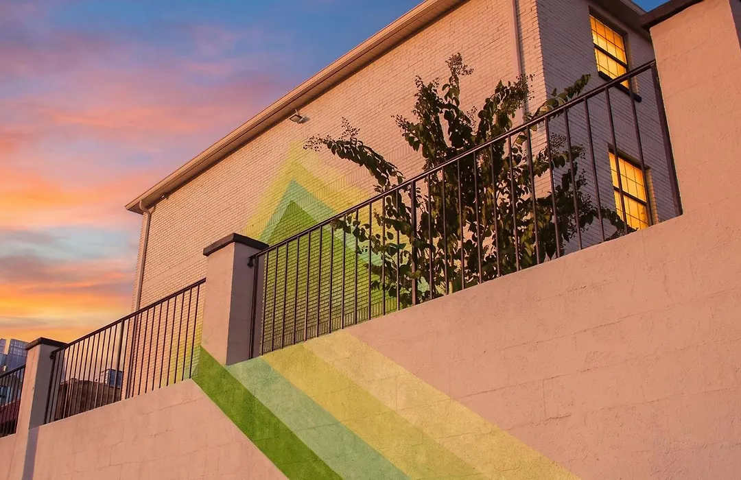 The Sobro Guest House By Avantstay-1