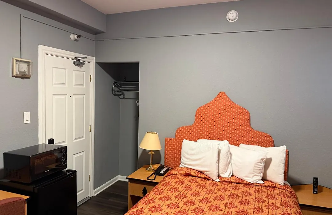 Layne Hotel-1