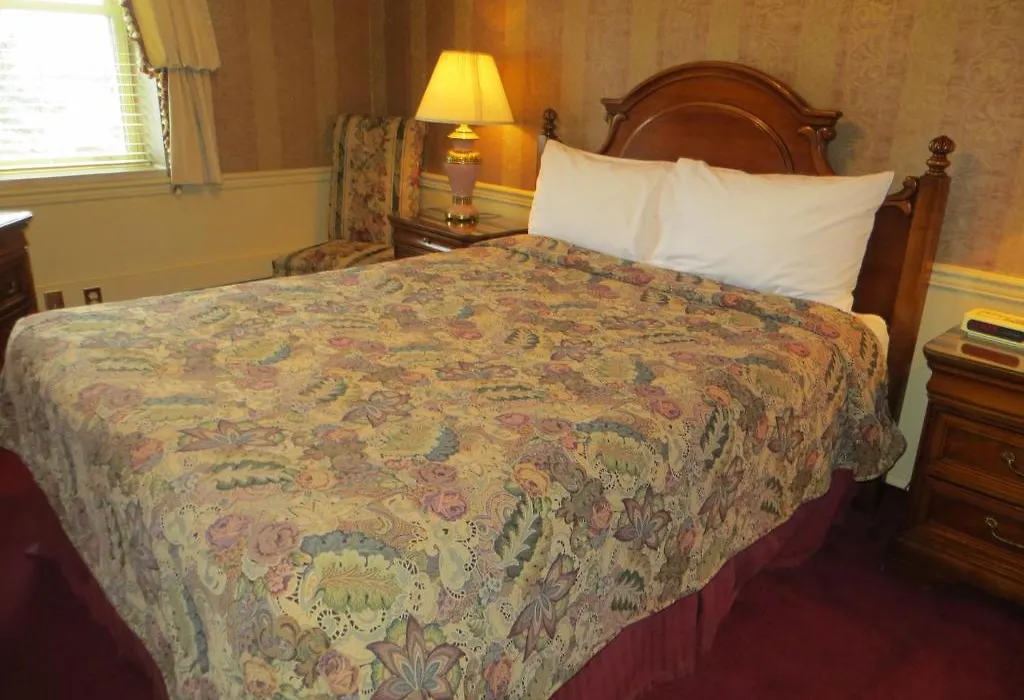 Athabasca Hotel-1