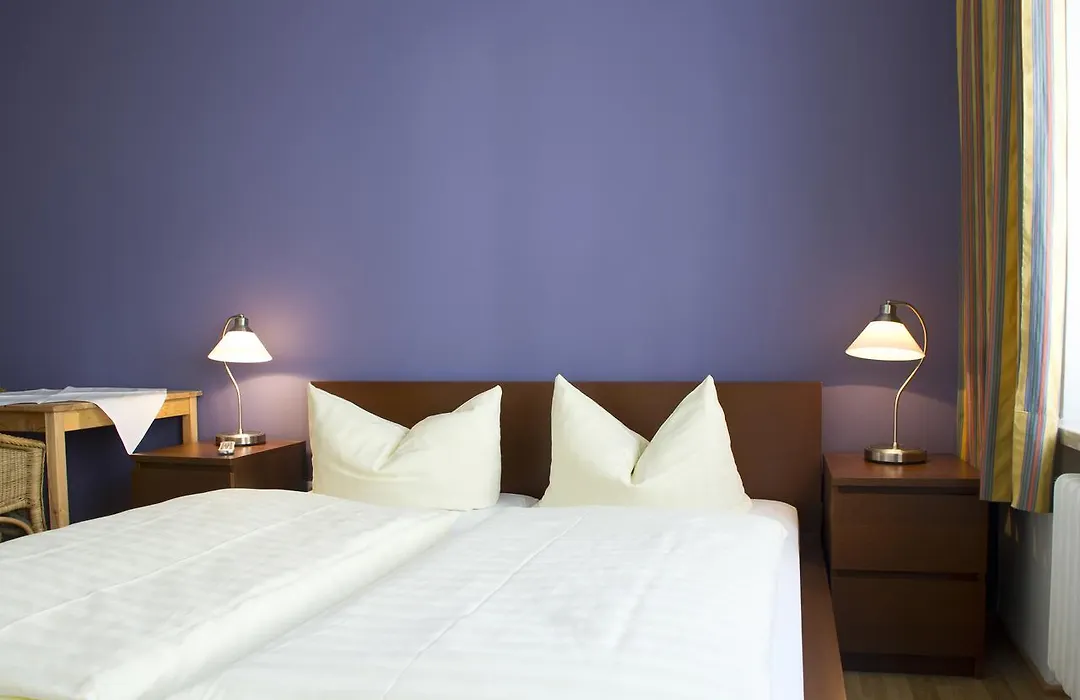 Hotel Pension Am Hauptbahnhof-1