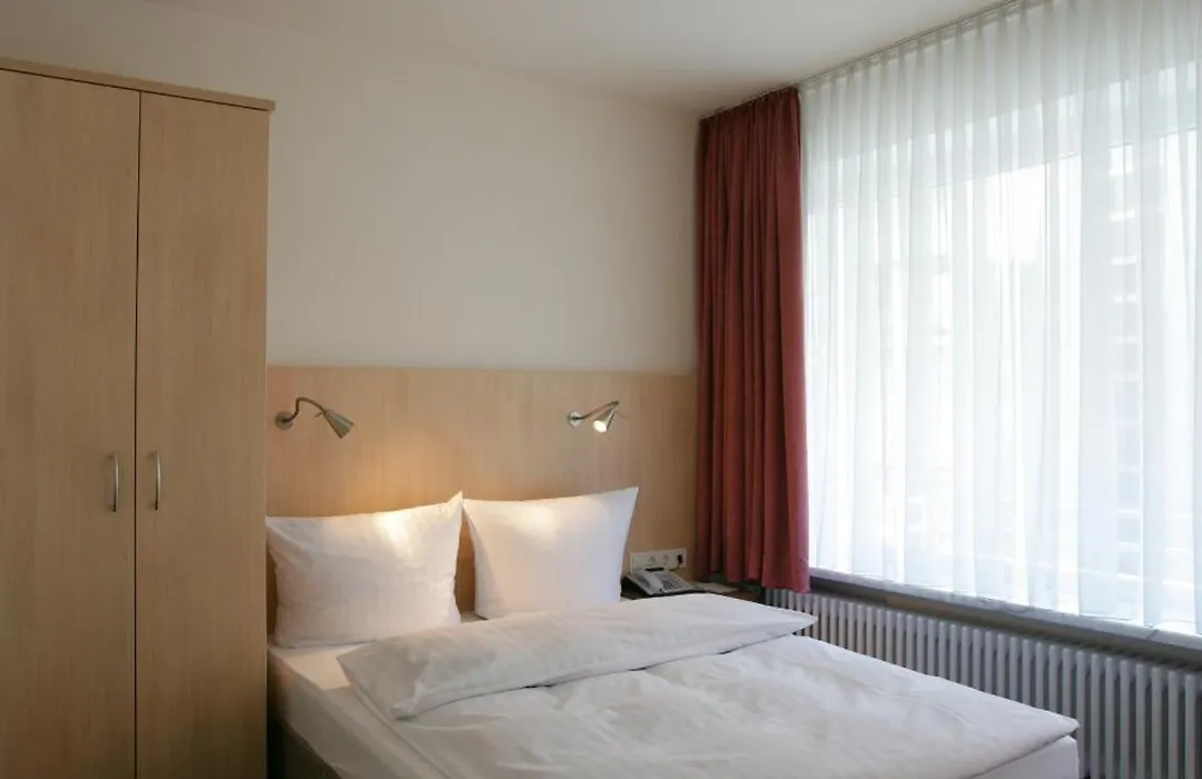 Hotel Senator Muenchen-1