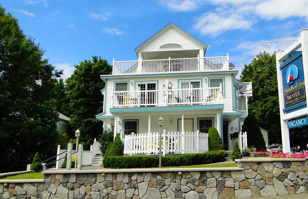 Studio East Motel-1