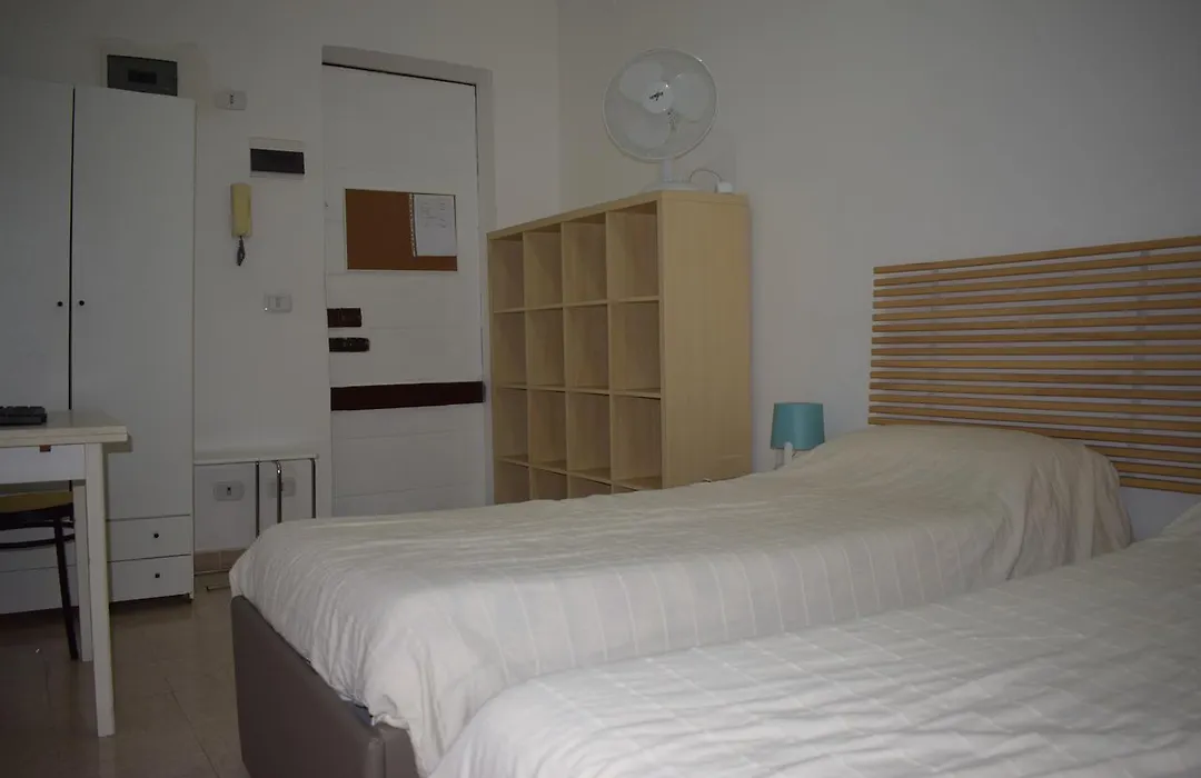 Sandy Hotel-1