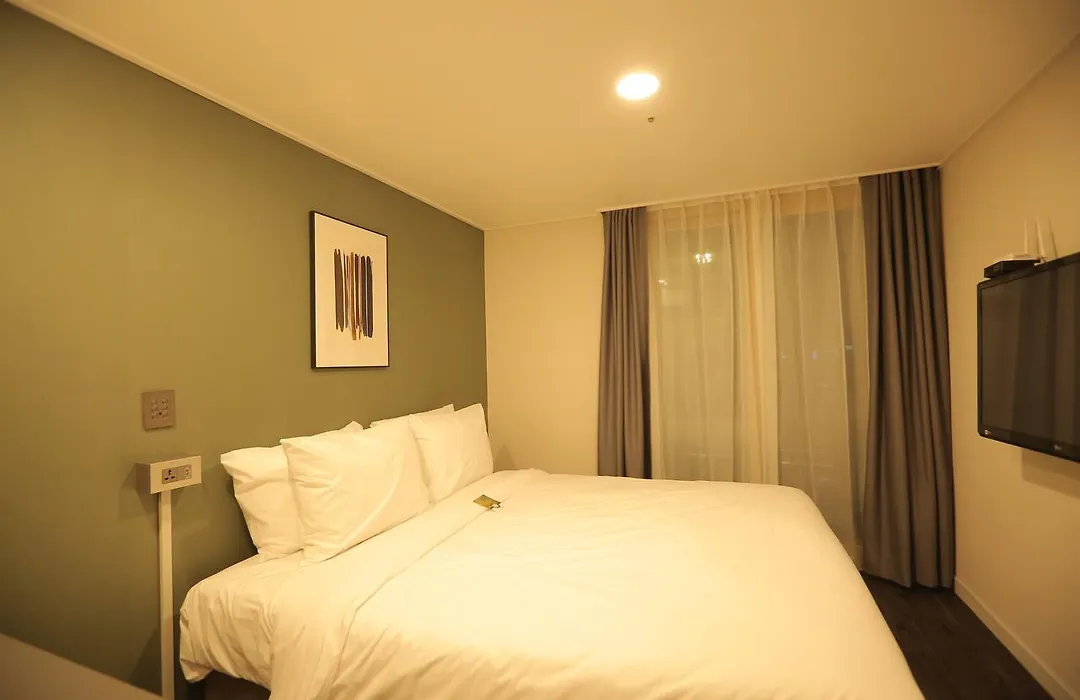 The Hotel Young Inn-1