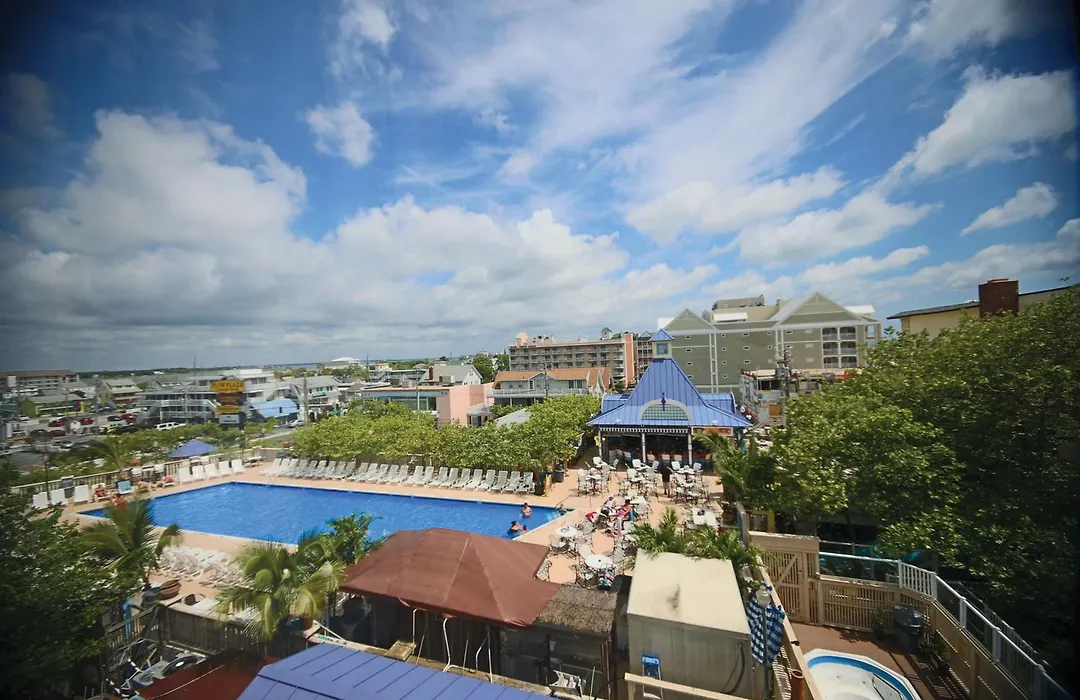 Plim Plaza Hotel-1