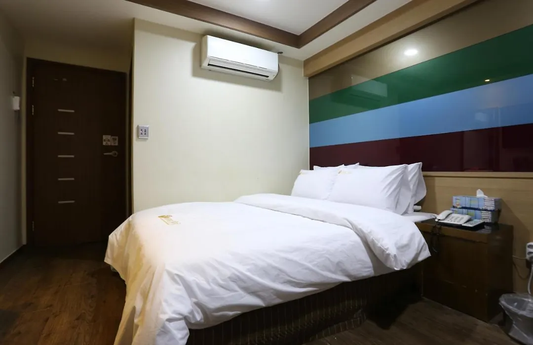 City Park Hotel-1