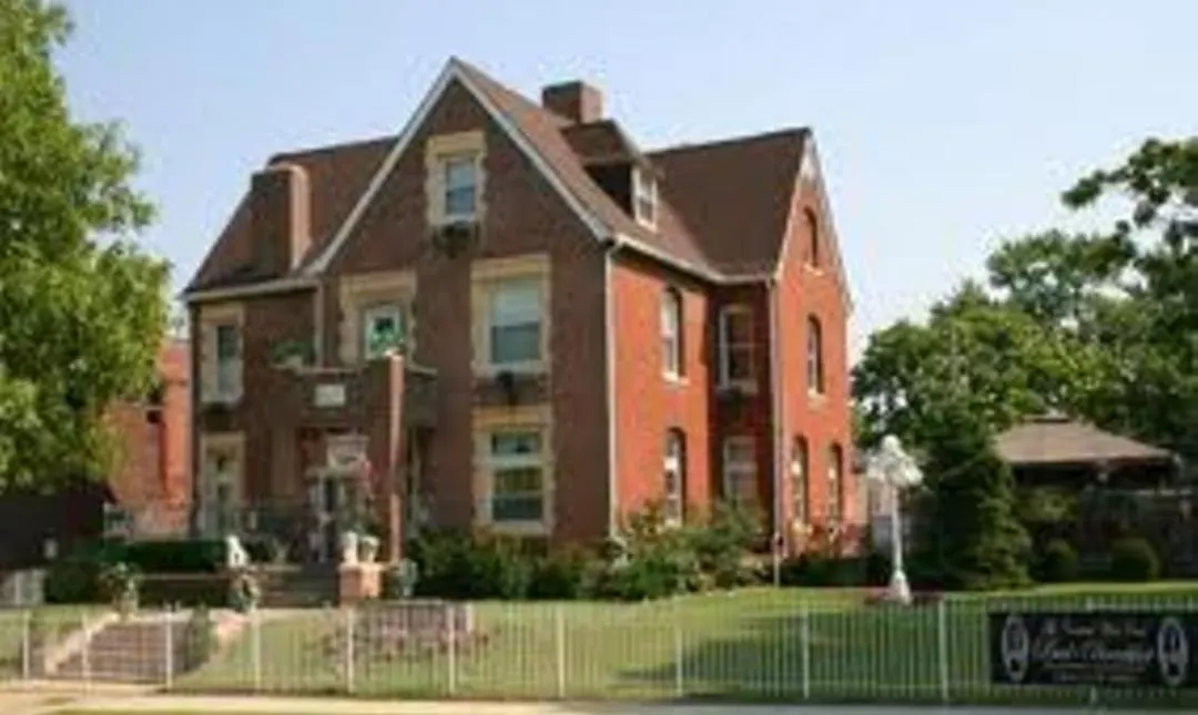 Central West End Bed And Breakfast-1