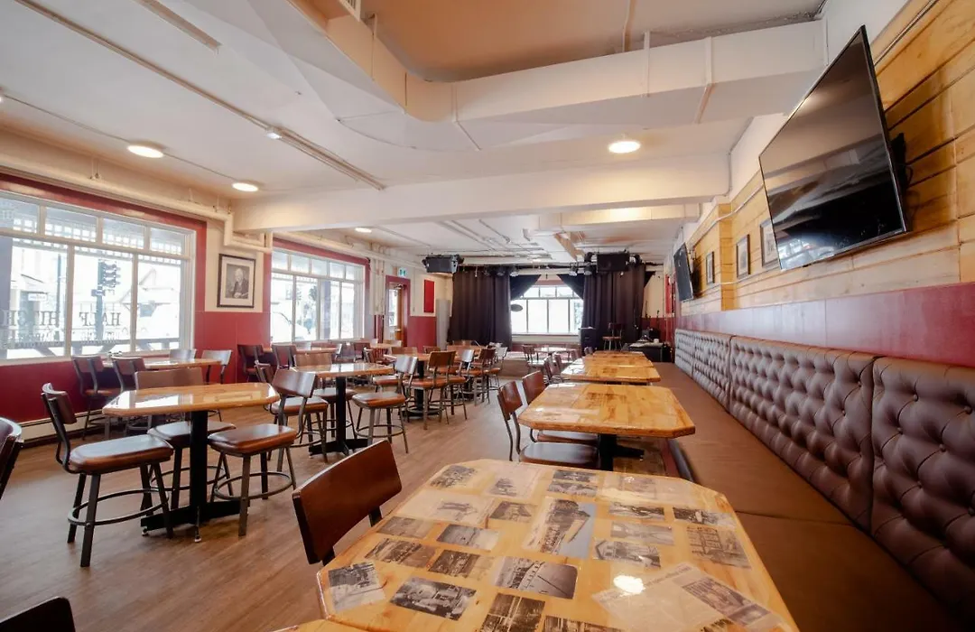 Party Hostel - The Canmore Hotel Hostel-1