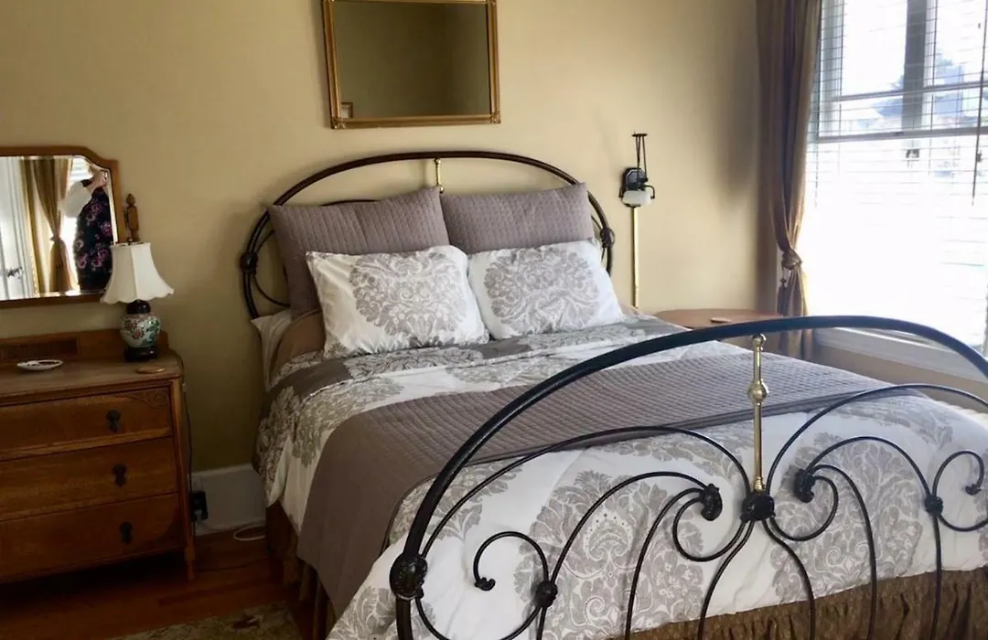 The Villa Bed & Breakfast (Adults Only)-1