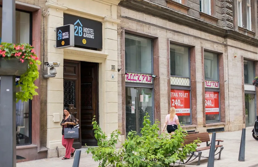 2B Hostel & Rooms-1