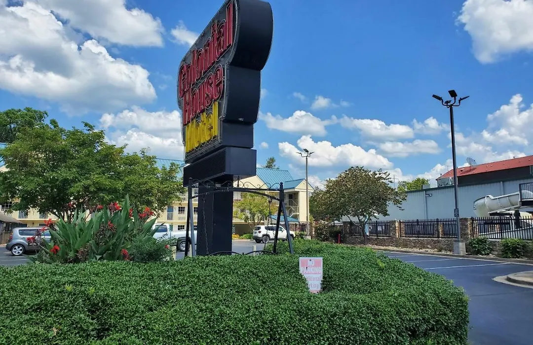 Colonial House Motel-1