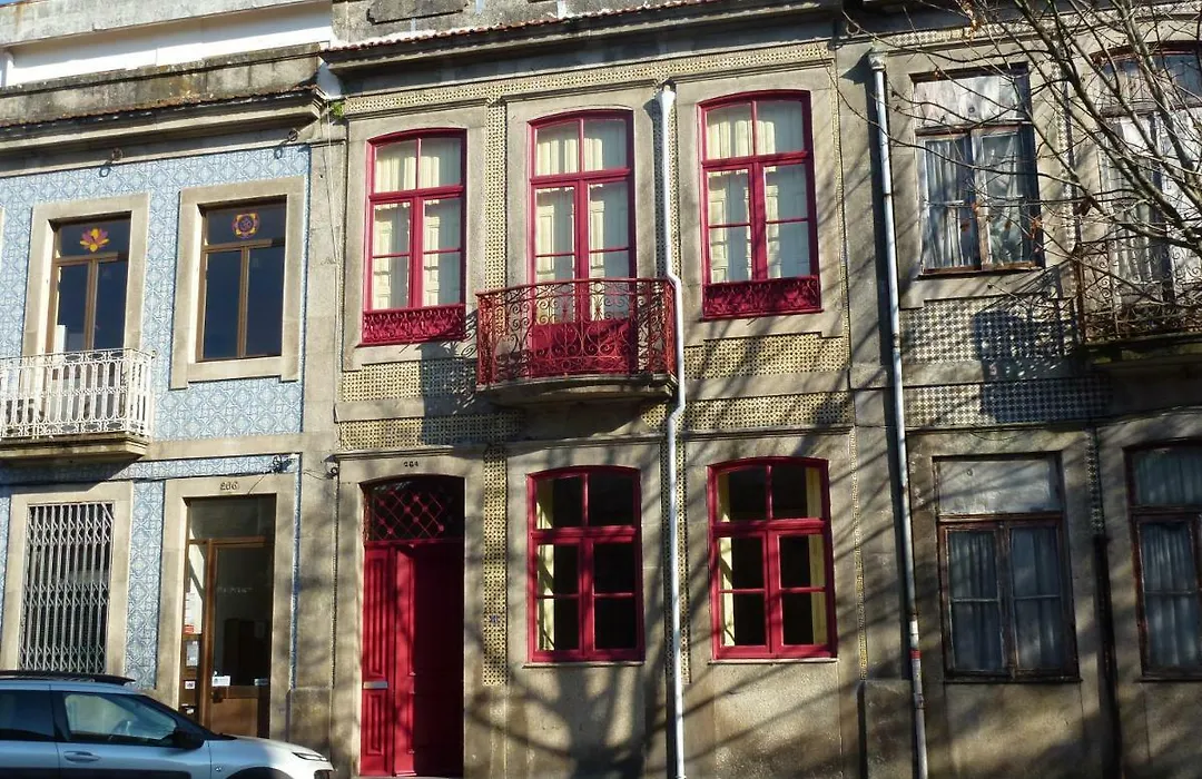 Canvas Atelier Hostel-1