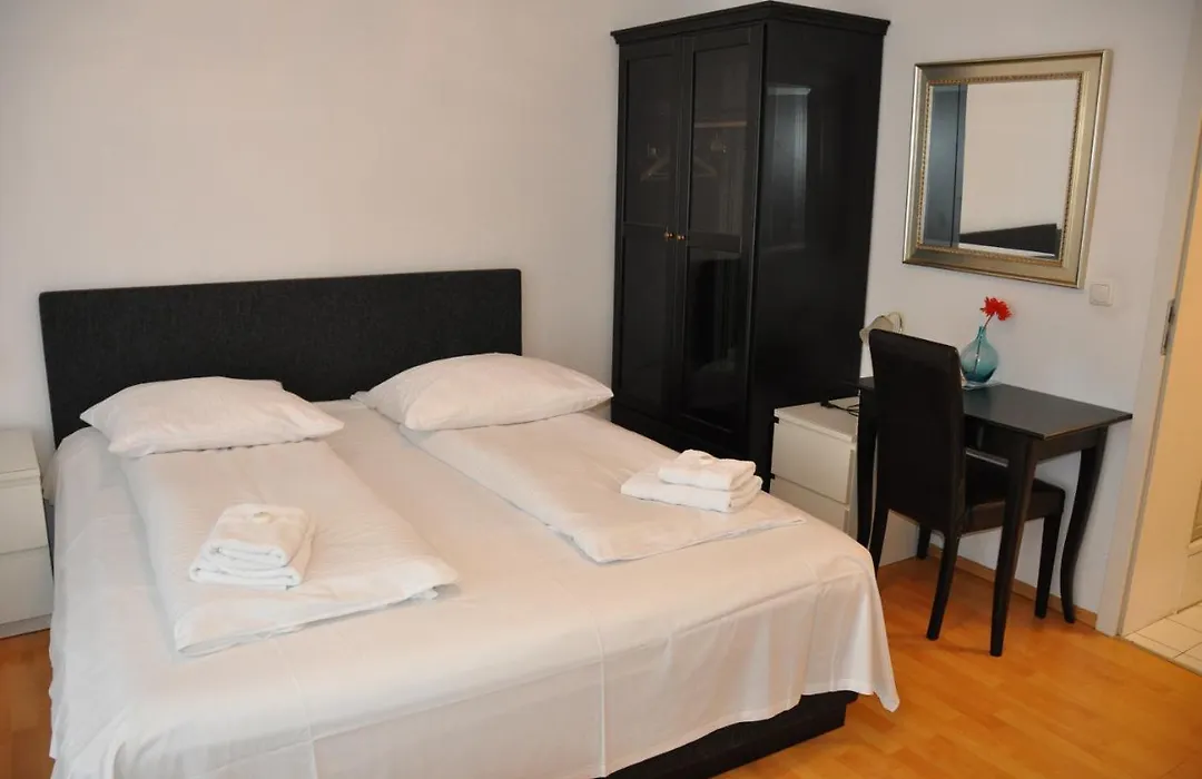 Hotel-Pension Asta-1