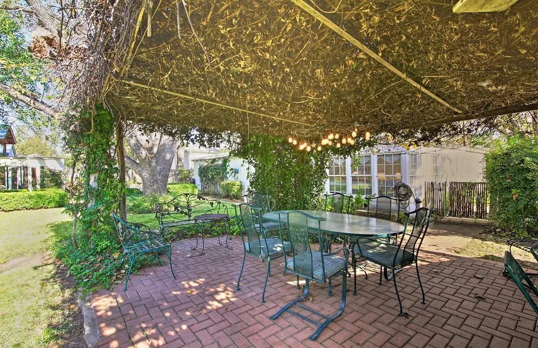 Walk To Main St Action! Spacious Historic Retreat-1