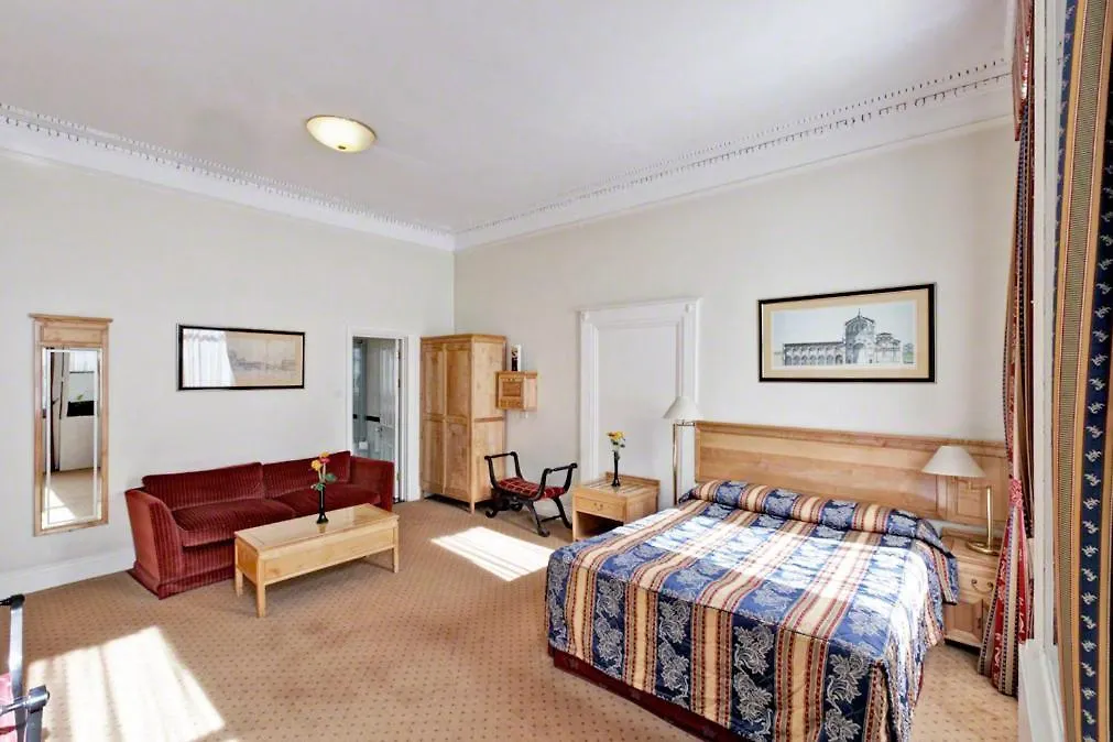 Bertrand'S Townhouse-1