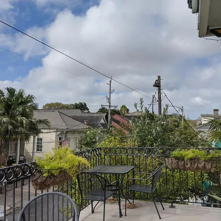 Balcony Guest House-2