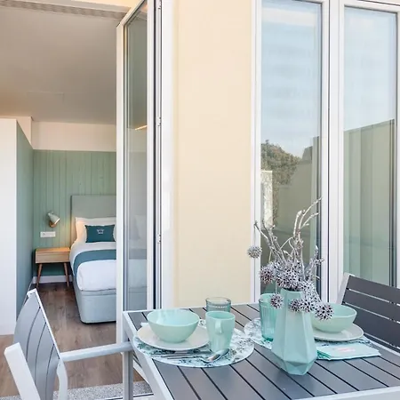 7 Bridges Estudios- Porto-Houses And Suites-3