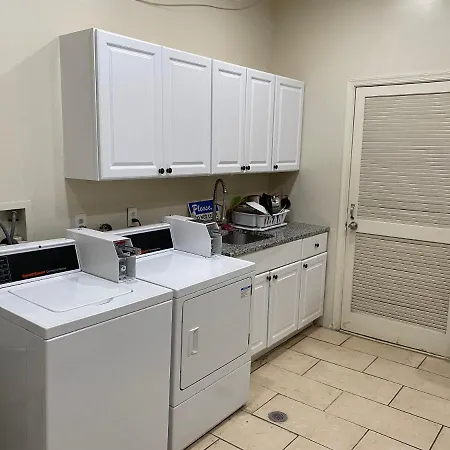 Dc International Hostel 1-3