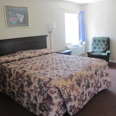 Super 8 By Wyndham Lubbock Civic Center North-2