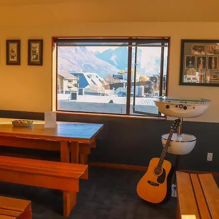 Adventure Queenstown Hostel-2
