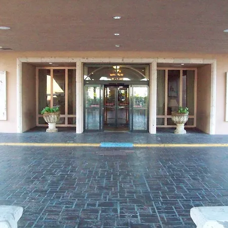 Regency Hotel & Conference Center-3