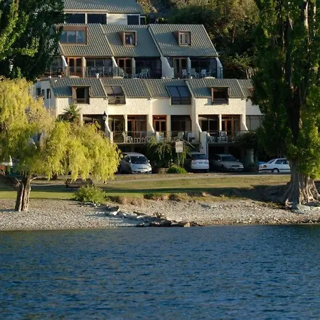 Lakefront Apartments,18 Lake Esplanade Road-2