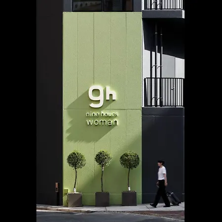9H Nine Hours Woman Shinjuku-3