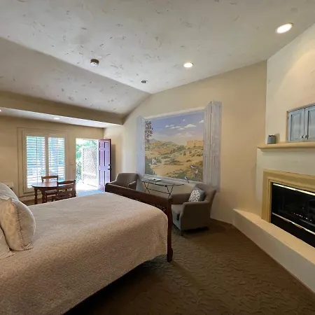 Petit Logis Inn-2