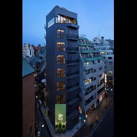 9H Nine Hours Woman Shinjuku-2