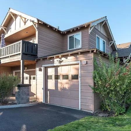 Deschutes Nest-2