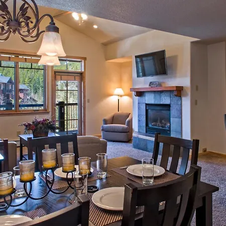 Grand Timber Lodge-2
