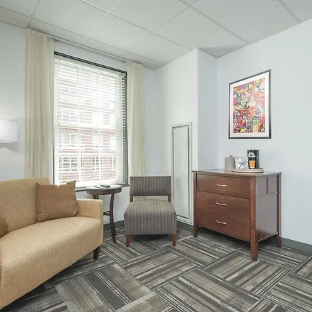 Hotel 140-3