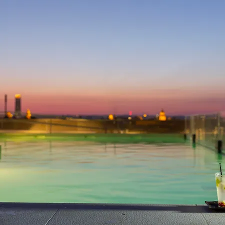 Hotel Macia Sevilla Kubb-3