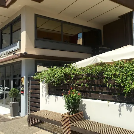 Mc Queen Rooms & Apartments-3